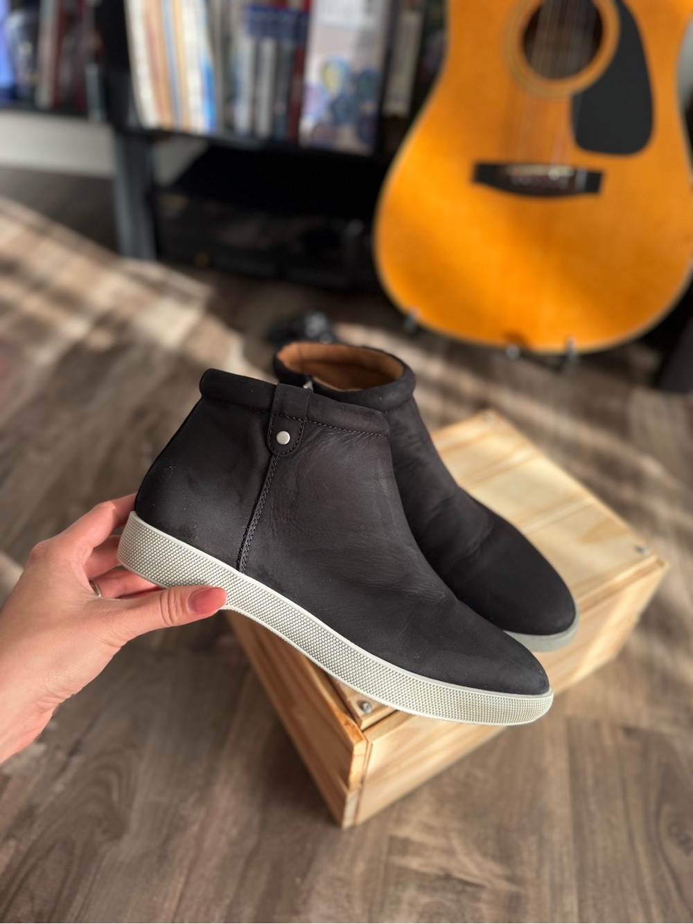 Cougar Waterproof Black Nubuck Ankle Boots – Memory Foam – Sz 10
